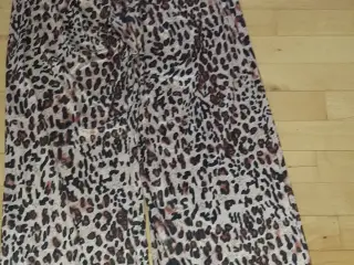 Leopard Leggins,m.brede ben,bløde. Str: Large