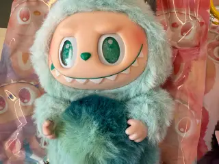 PopMart Labubu Version 3, Big into Energy