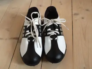 Ny pris Golfsko pige str. 34 Adidas