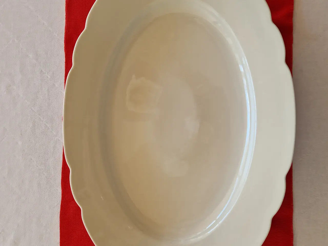Billede 1 - Antikt fad L. 40 cm. B. 28 cm. og sovseskål 