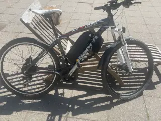 Nykonverteret elcykel - mountainbike Bianchi Kuma