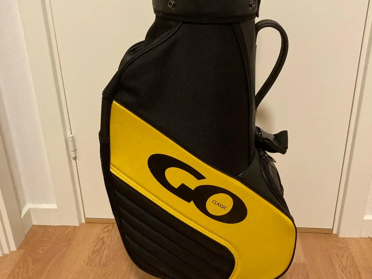 Billede 1 - GOLF BAG ( HØJDE 77 CM )