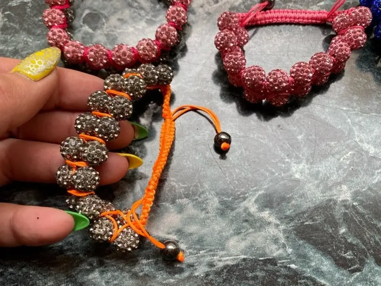 Billede 5 - Nye knyttede armbånd