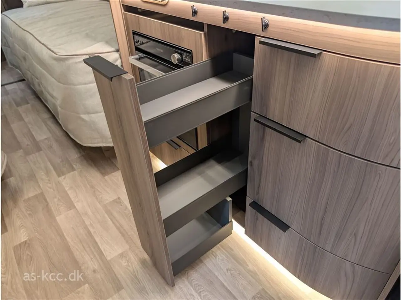 Billede 22 - 2027 - Kabe Royal 600 E TDL KS