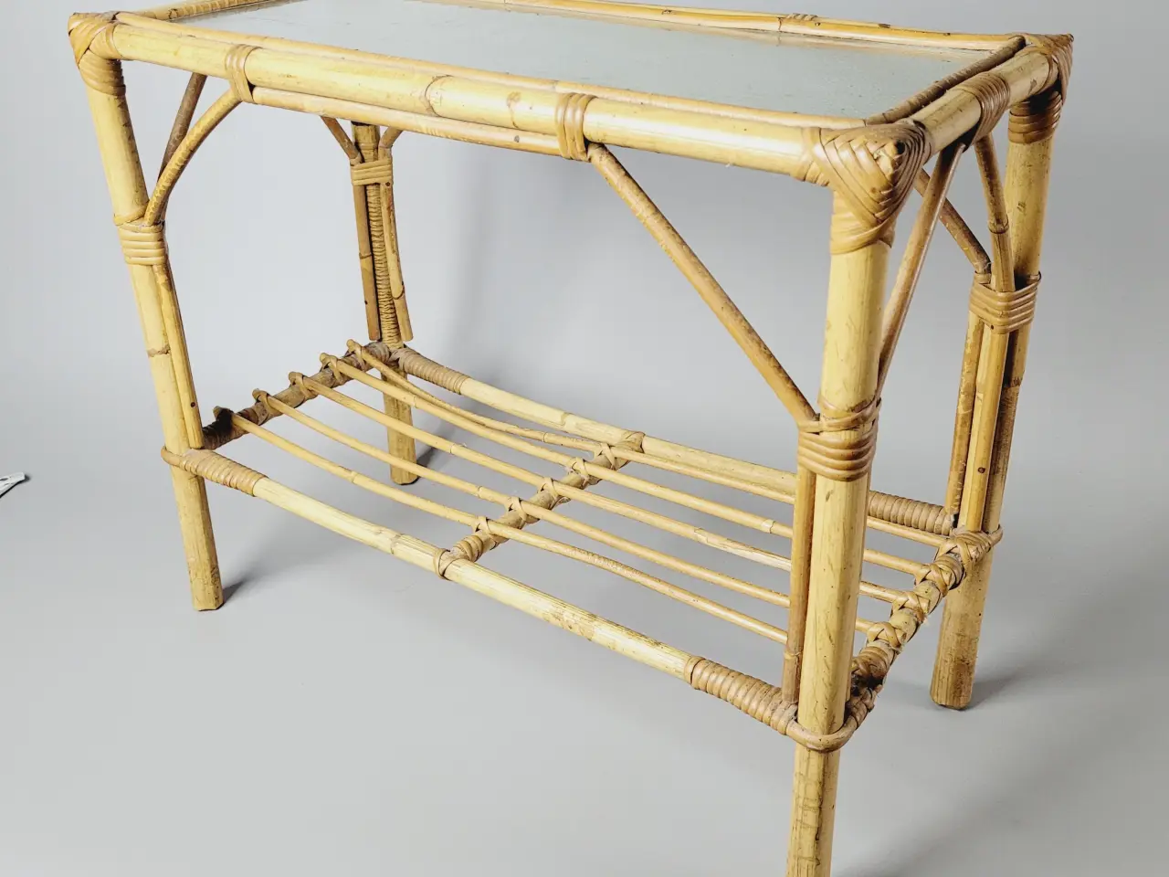 Billede 4 - ⭐️· Fint vintage bord i bambus/rattan med glas