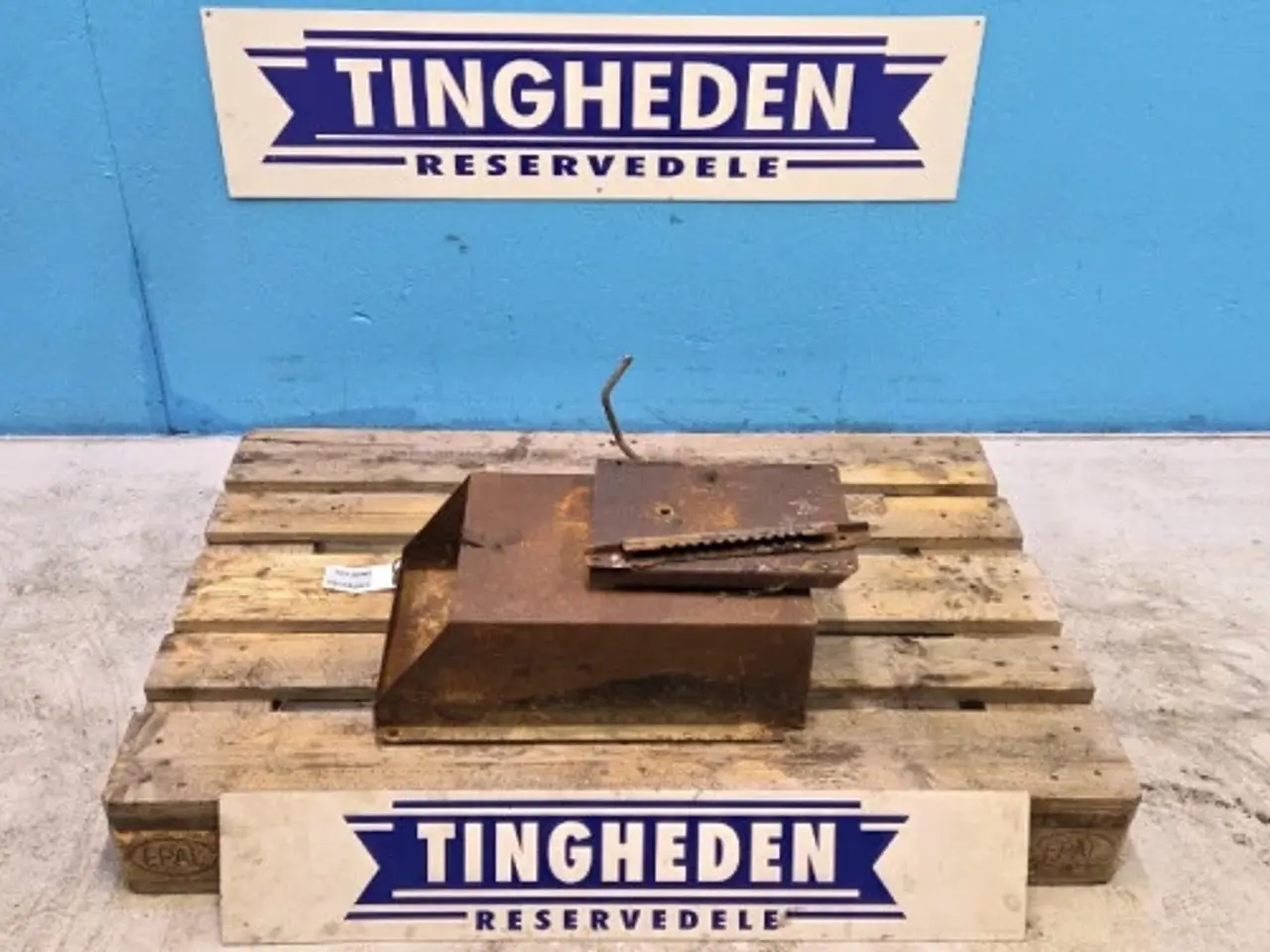 Billede 1 - Hydrema 806 Værktøjskasse Under Sædet 382194