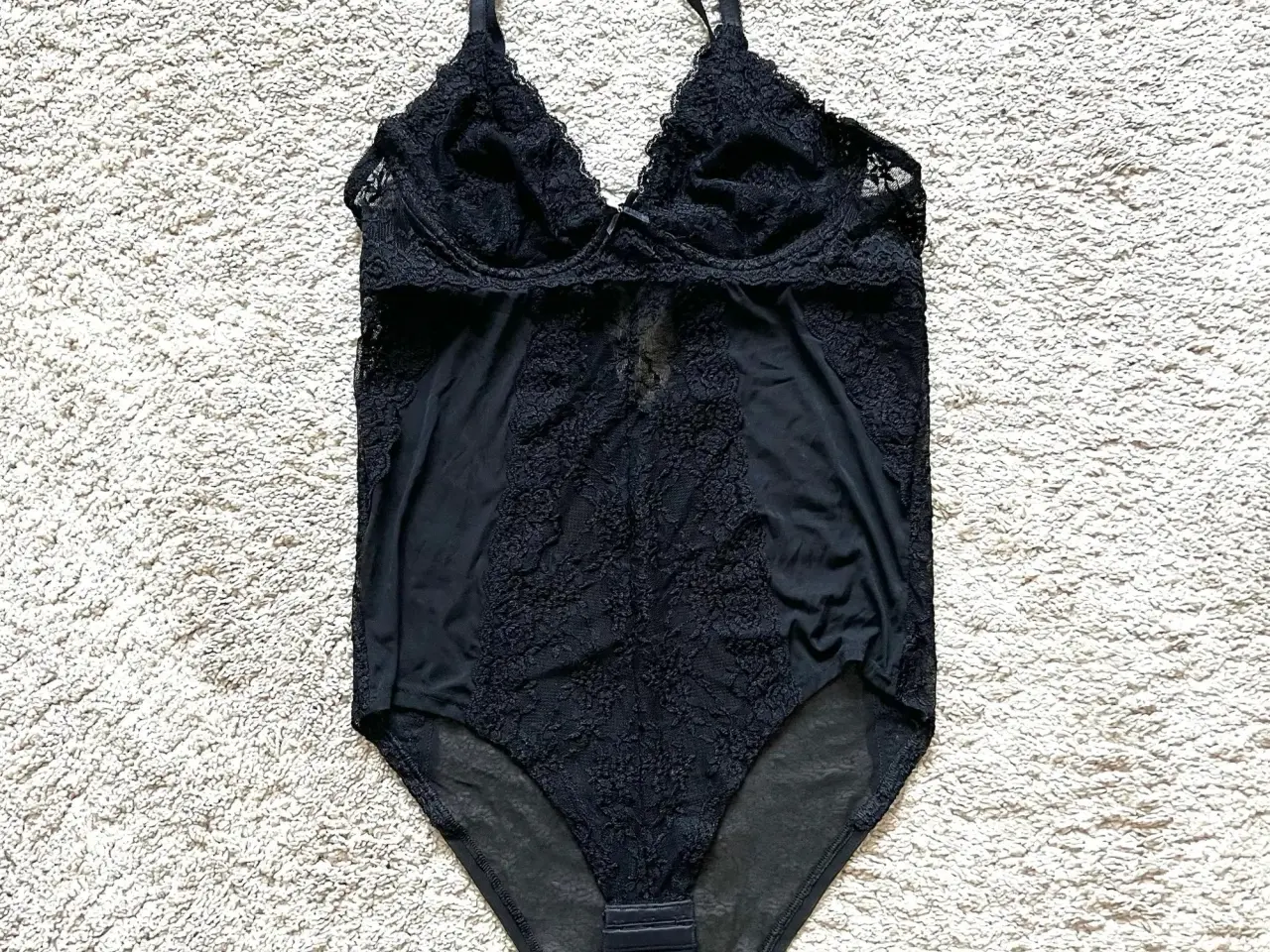 Billede 1 - Units sort blondebody str L.