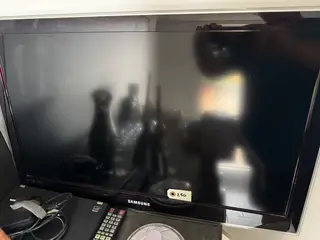 TV med fjernbetjening 