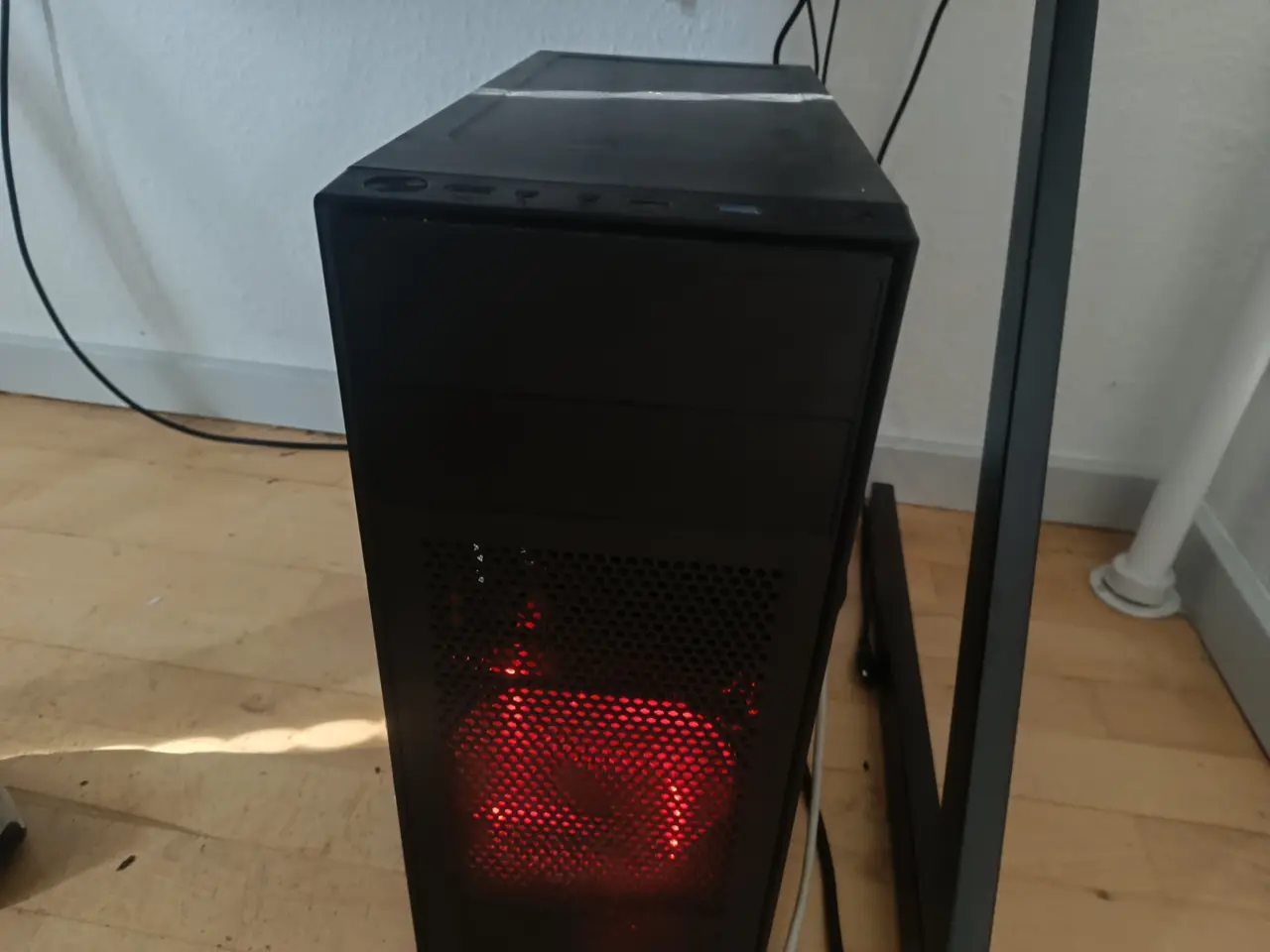 Billede 1 - gaming PC med skærm