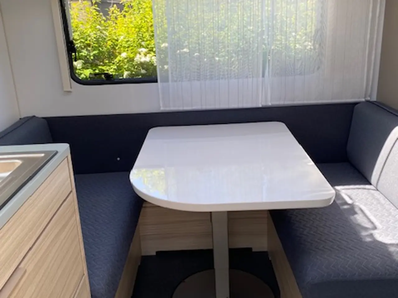 Billede 14 - Adria Althea 402ph i topstand