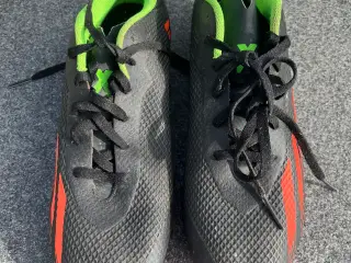 Adidas fodboldstøvler, str. 42 2/3.