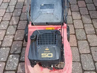 Selvkørende med opsamler sælges i 9610