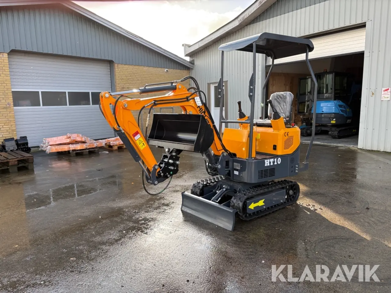 Billede 2 - Minigraver m/svingbar arm + redskabspakke Hightop HT10