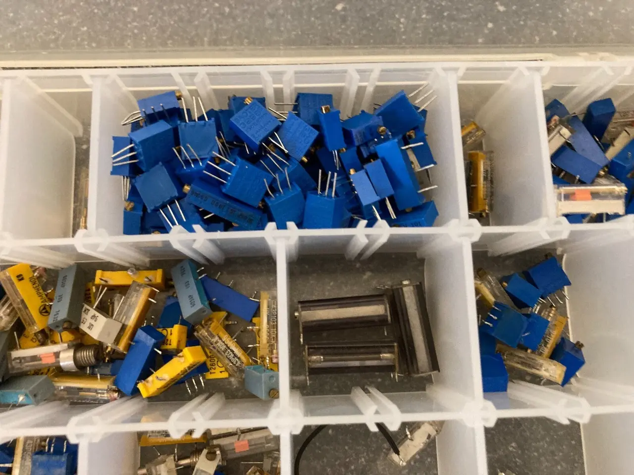 Billede 4 - blandet Trimmer Potentiometers and Switches parti