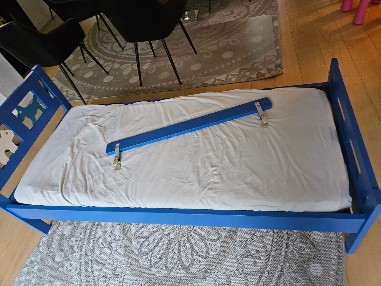 Billede 3 - Børneseng og madres begge er 70x160