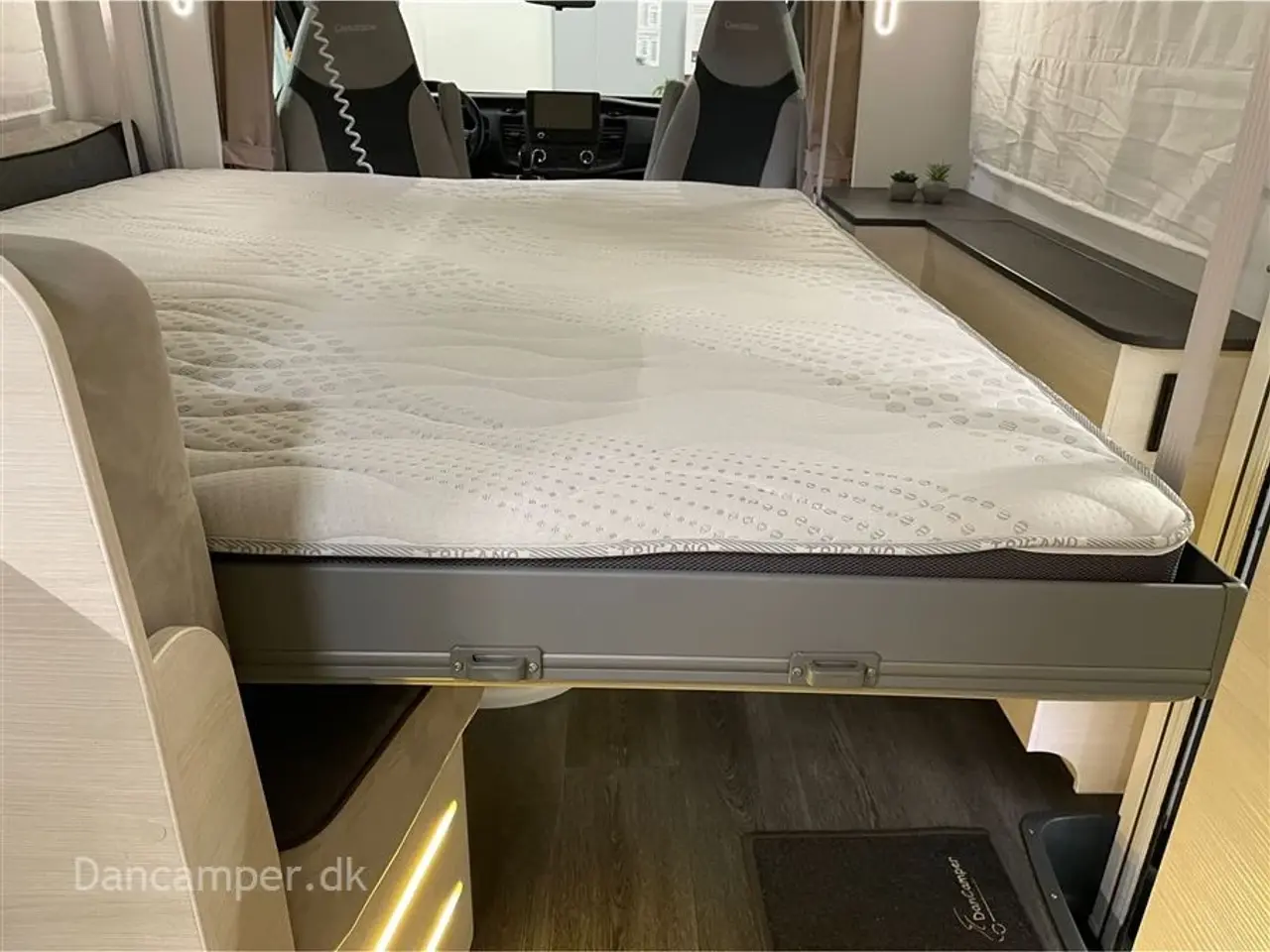 Billede 19 - 2024 - Chausson 660 Titanium ULTIMATE UNDER KLARGØRING! Chausson 660 Titanium ULTIMATE, Elcykelholder, Lithiumbatterier, Induktionsplade, 3000W inverter
