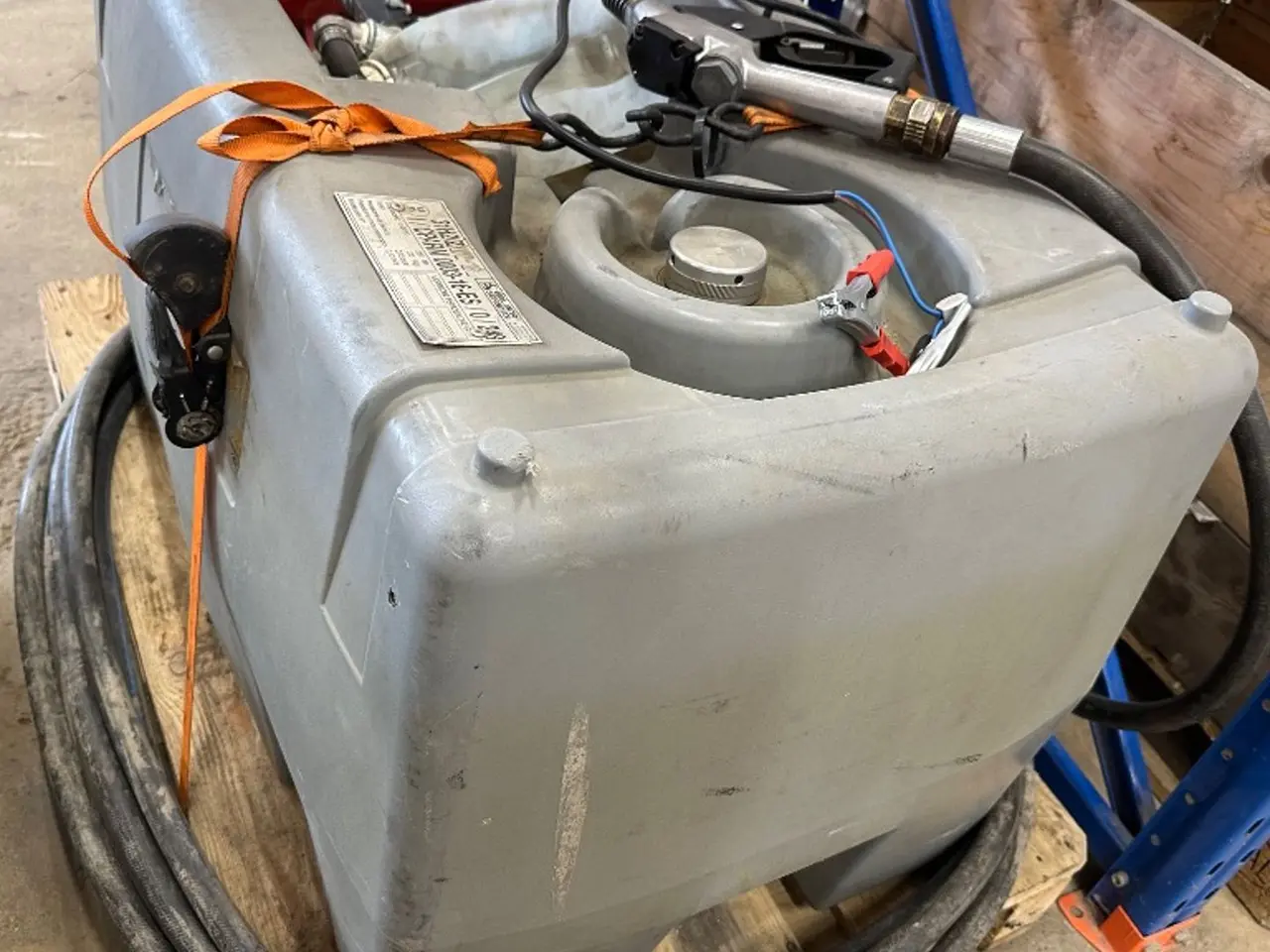 Billede 4 - Diesel tank med pumpe