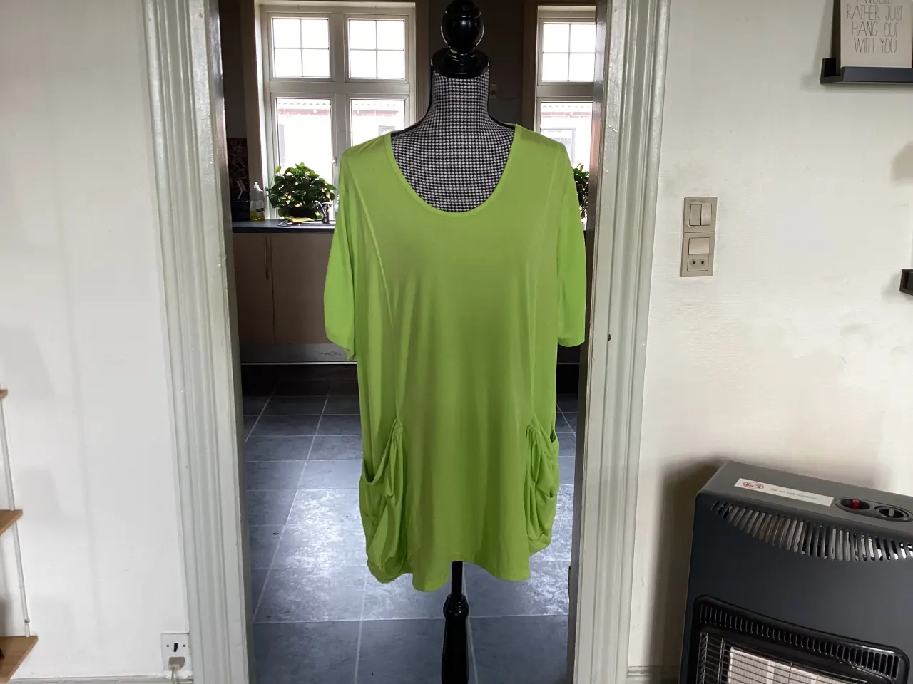 Billede 11 - Bluser, Toppe. Str: L