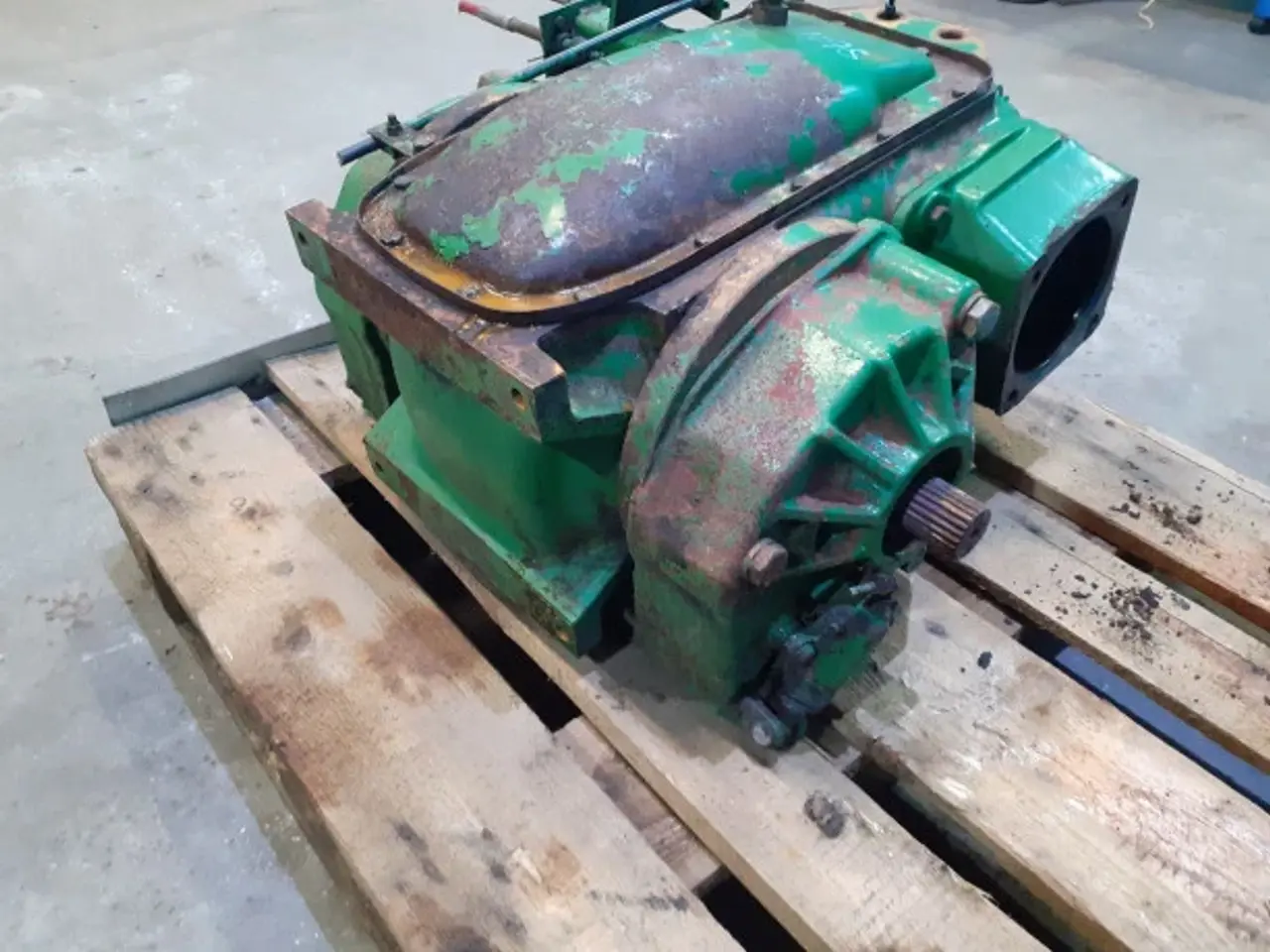 Billede 4 - John Deere 1075 Gearkasse