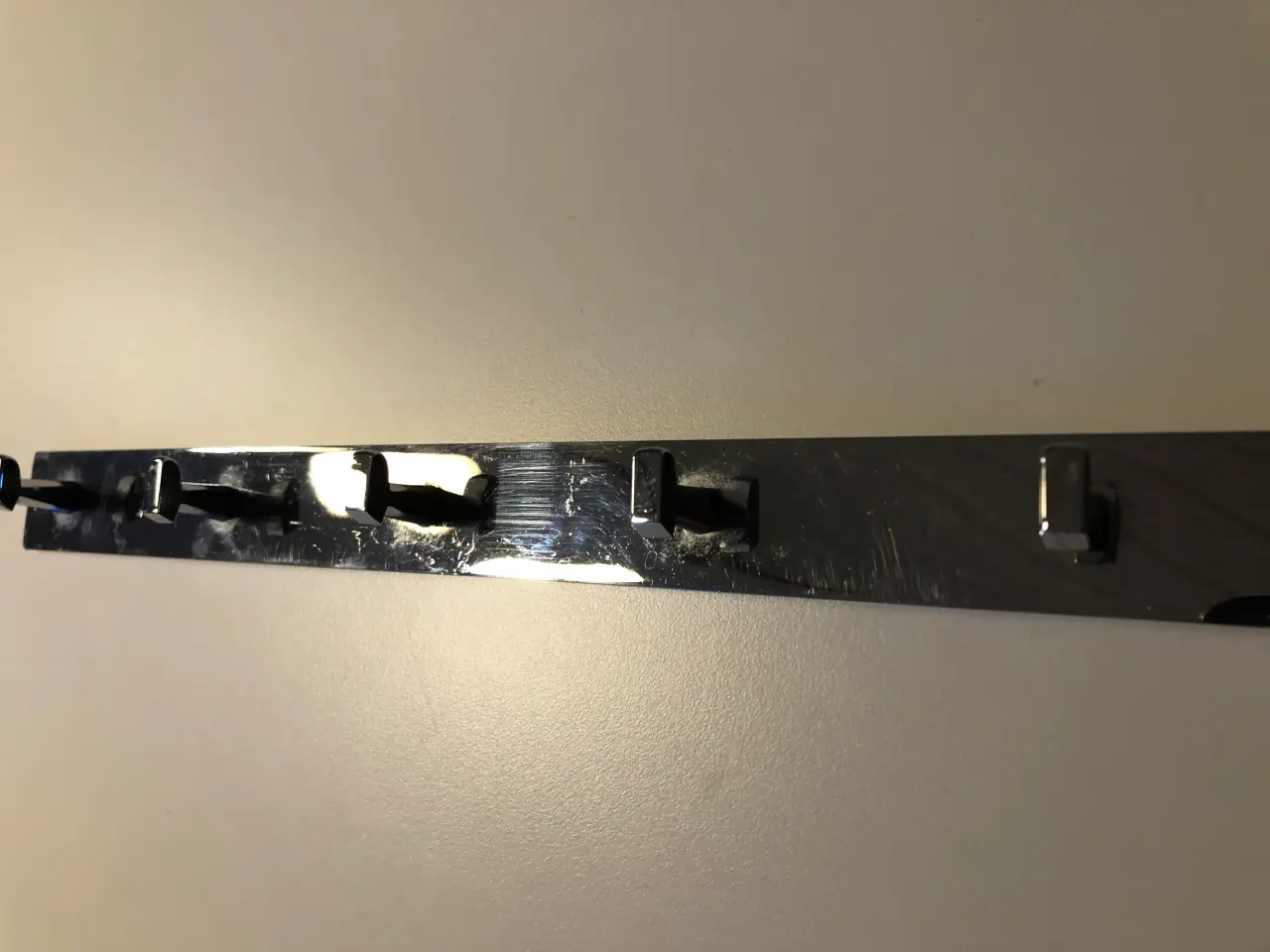 Billede 5 - Forkromet knagerække 32 cm