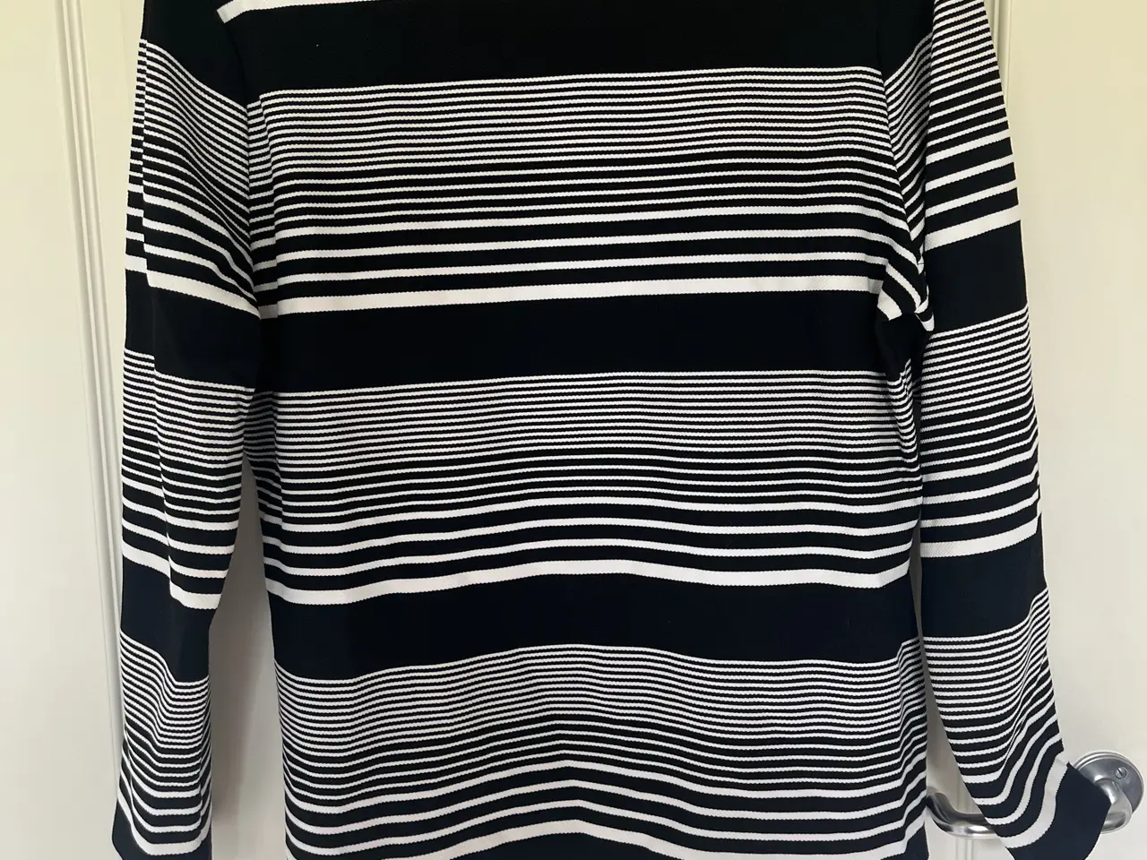 Billede 2 - Stribet bluse fra In Front