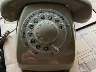 Gammel Telefon