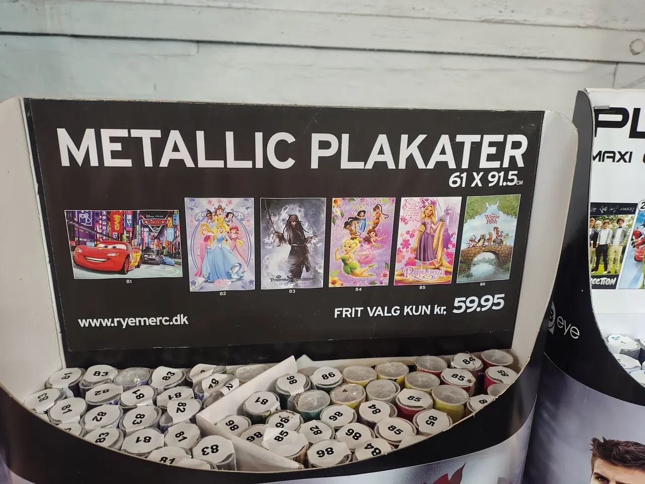 Billede 5 - Ca. 500 plakater i salgsdisplays