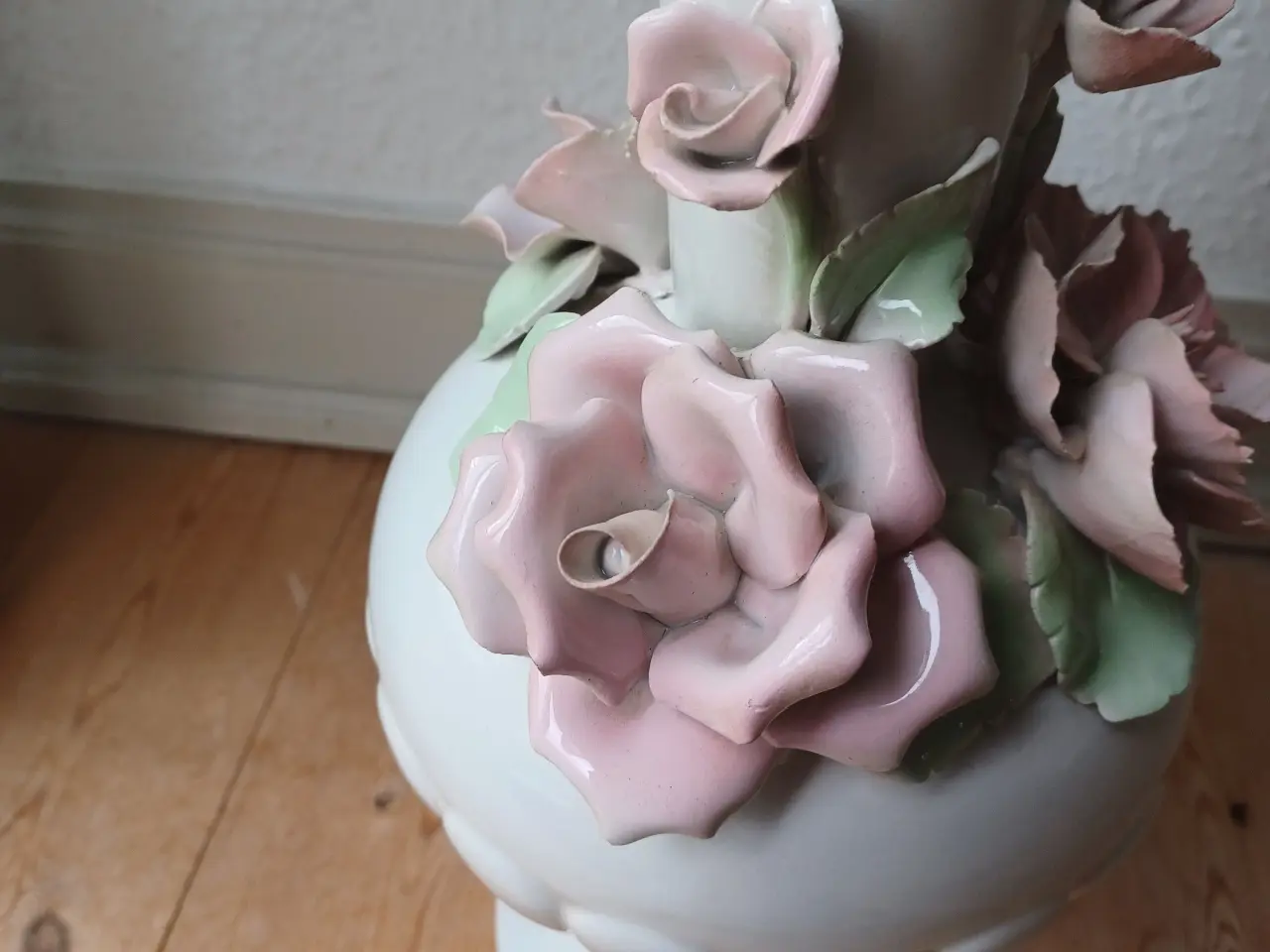 Billede 4 - Smuk gl. porcelæns lampe.