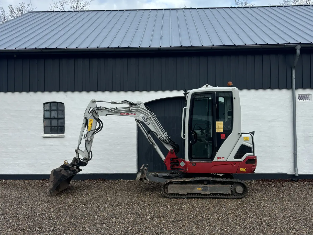 Billede 1 - Takeuchi tb225 sælges