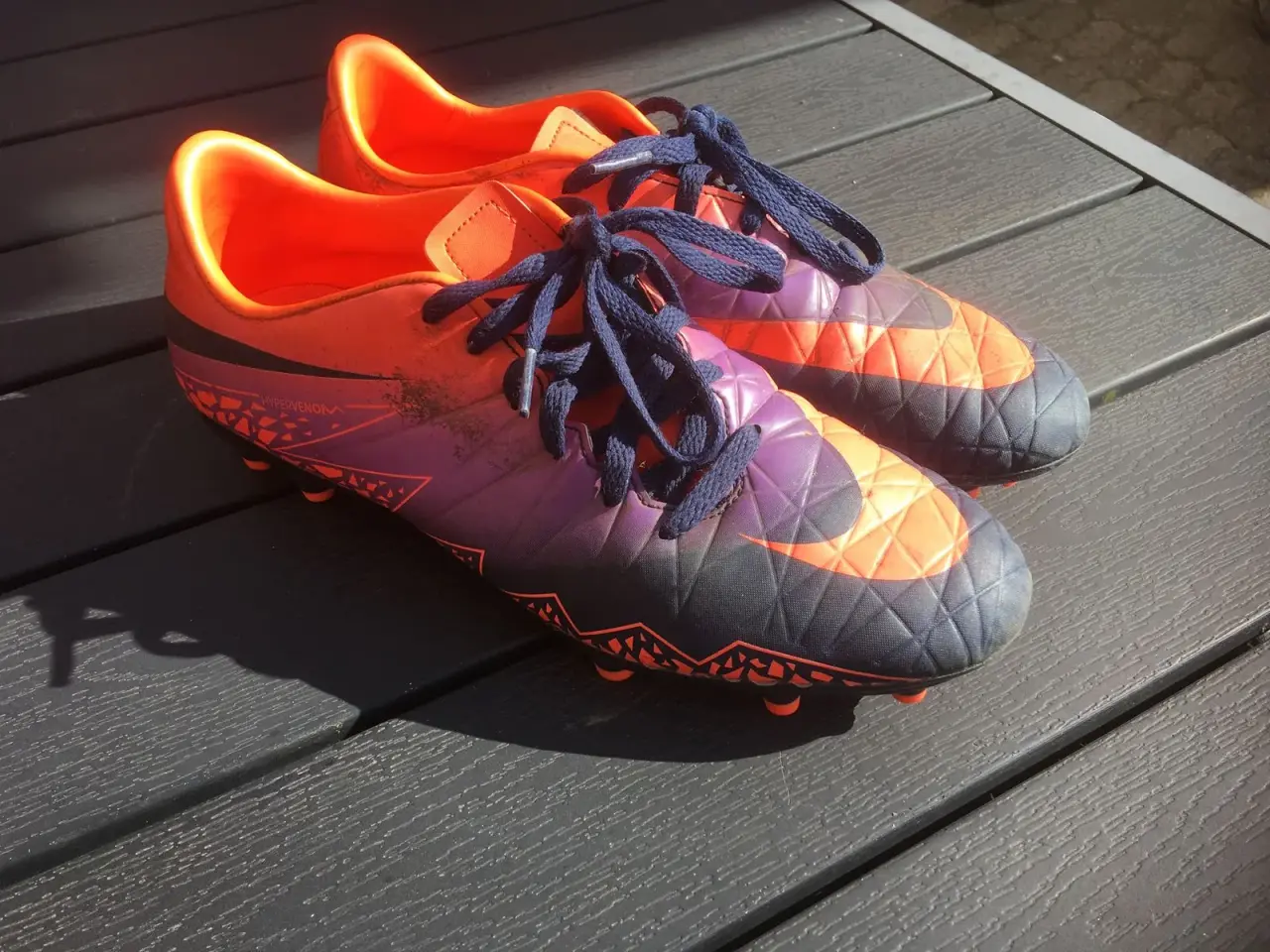 Billede 2 - Næsten nye Nike fodboldstøvler str. 42,5