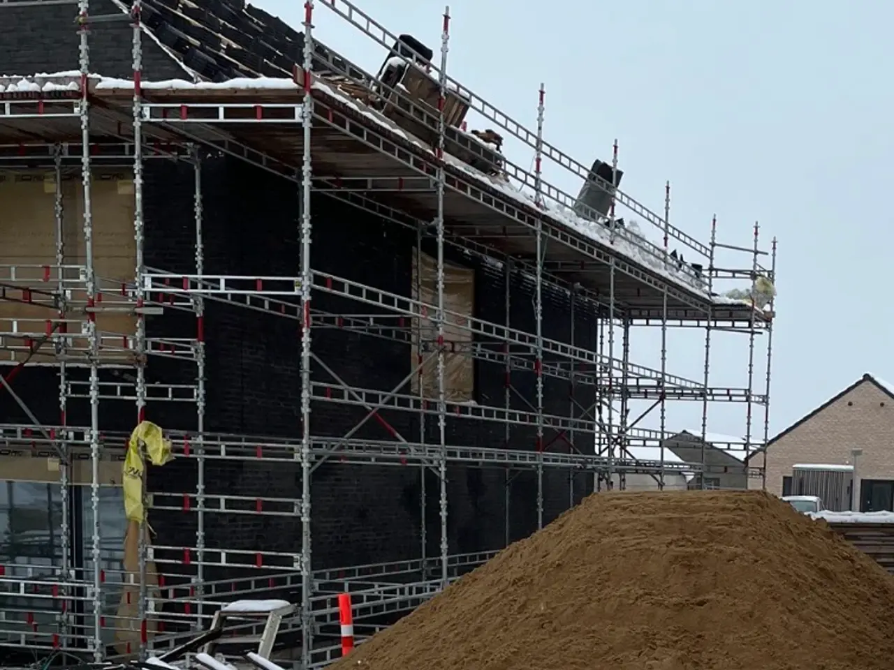 Billede 4 - Facade stillads i Haki 