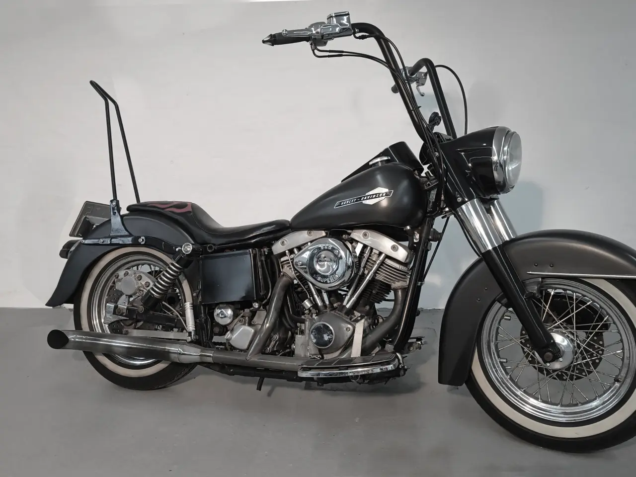 Billede 1 - Velholdt og lettere ombygget 1979 Harley Davidson