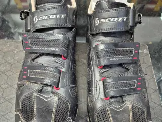 Scott klik cykelsko