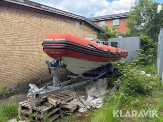RIB båd med trailer