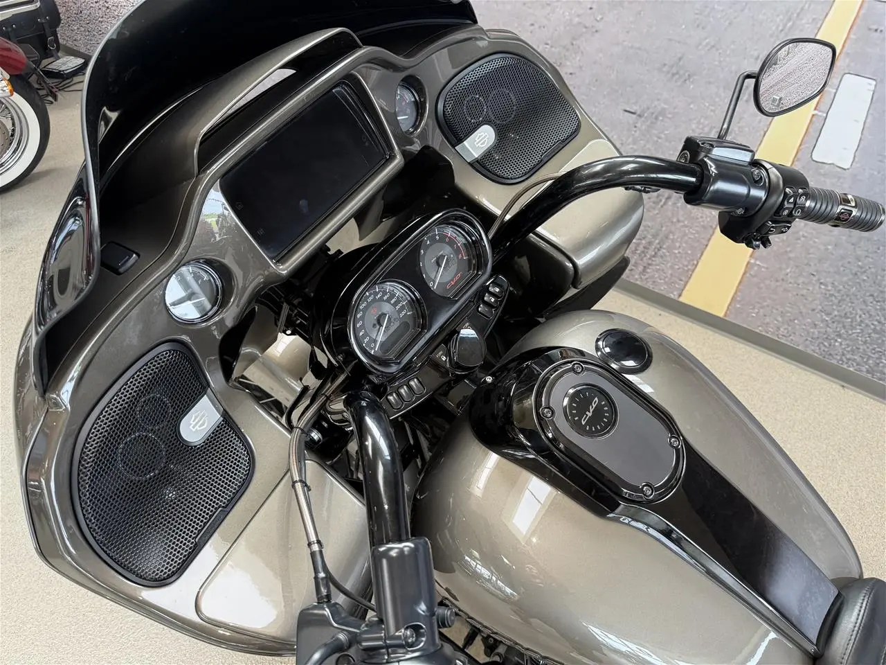 Billede 22 - Harley-Davidson FLTRXSE ROAD GLIDE CVO 117"