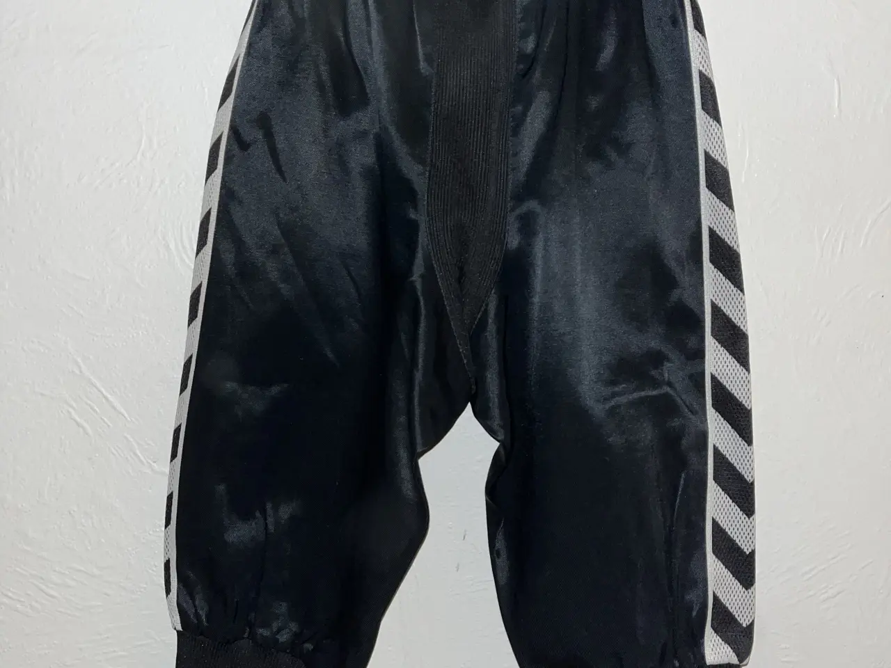 Billede 4 - Hummel fodboldknickers str. 152.