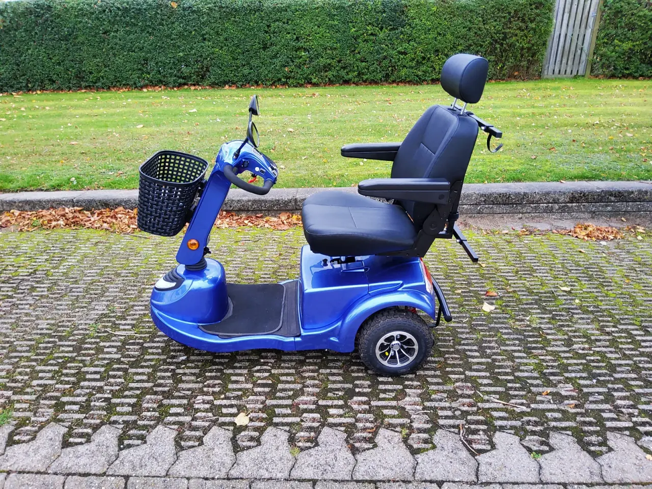 Billede 1 - Elscooter lm-350+ Opgraderet med kaptajnsæde.