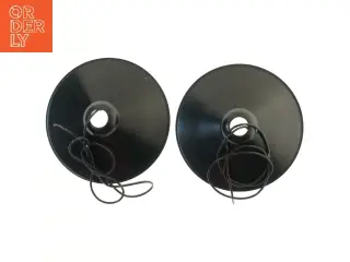 Sort metal pendellampe fra IKEA (str. Ø 30 cm)