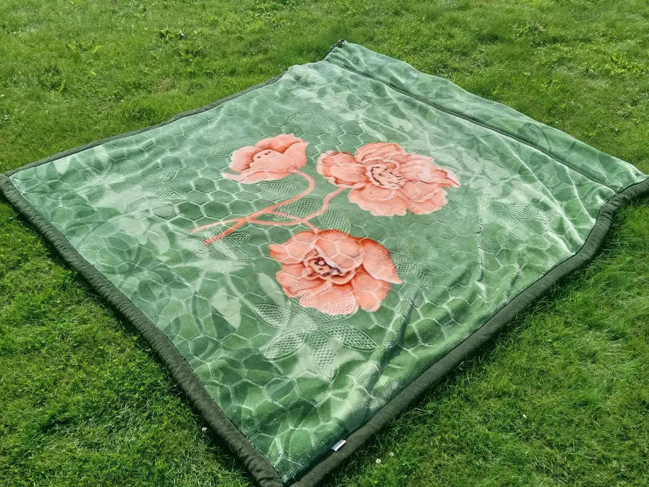 Billede 1 - Luxus tæppe 210 x 190 cm