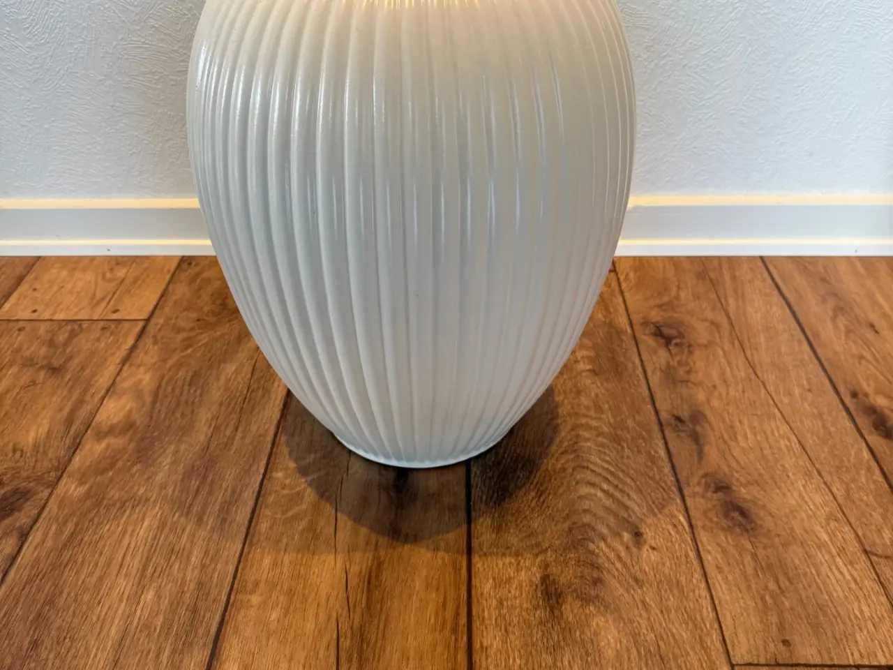 Billede 1 - Stor Hvid Vase