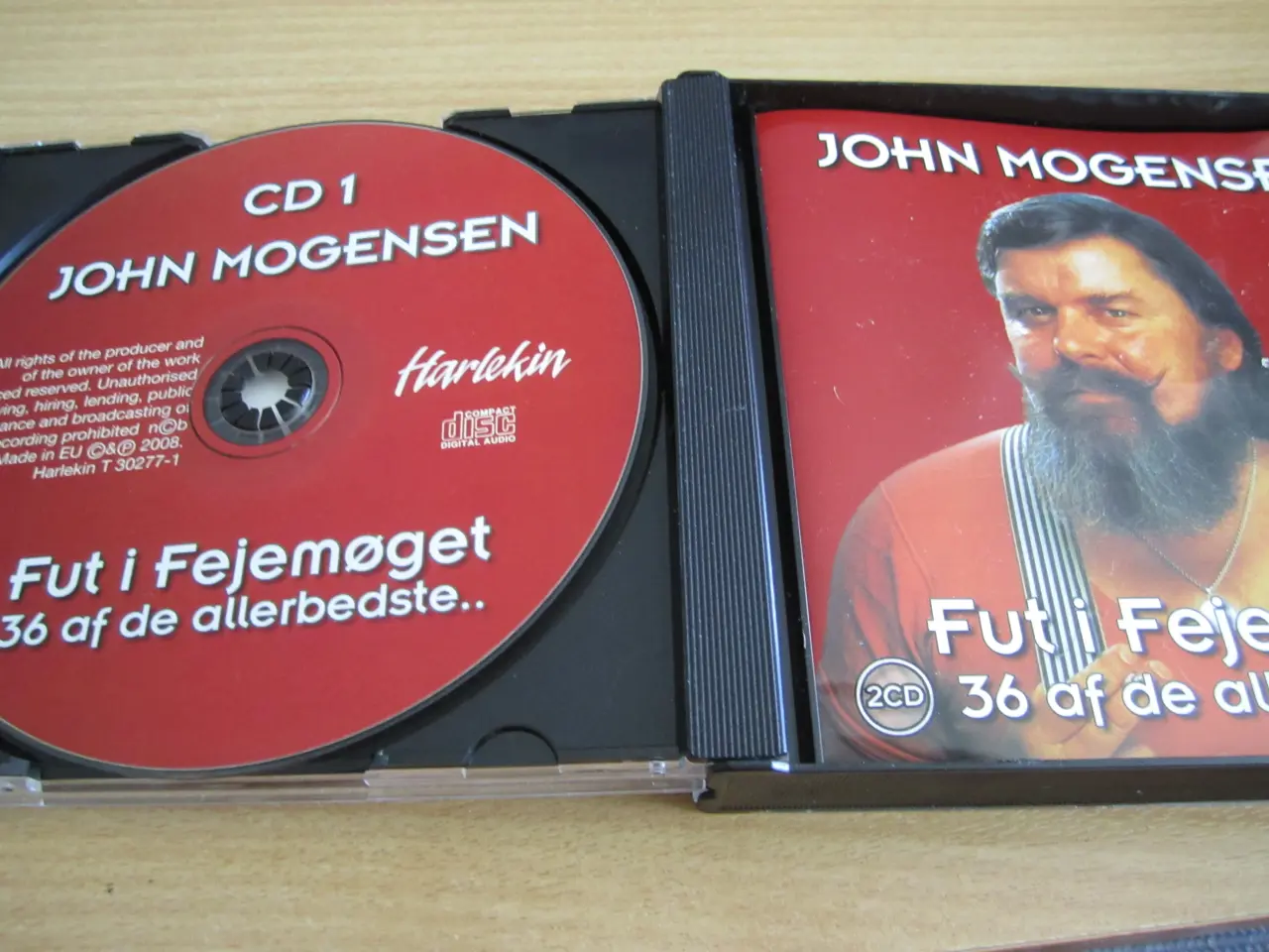 Billede 2 - JOHN MOGENSEN. Fut i Fejemøget.