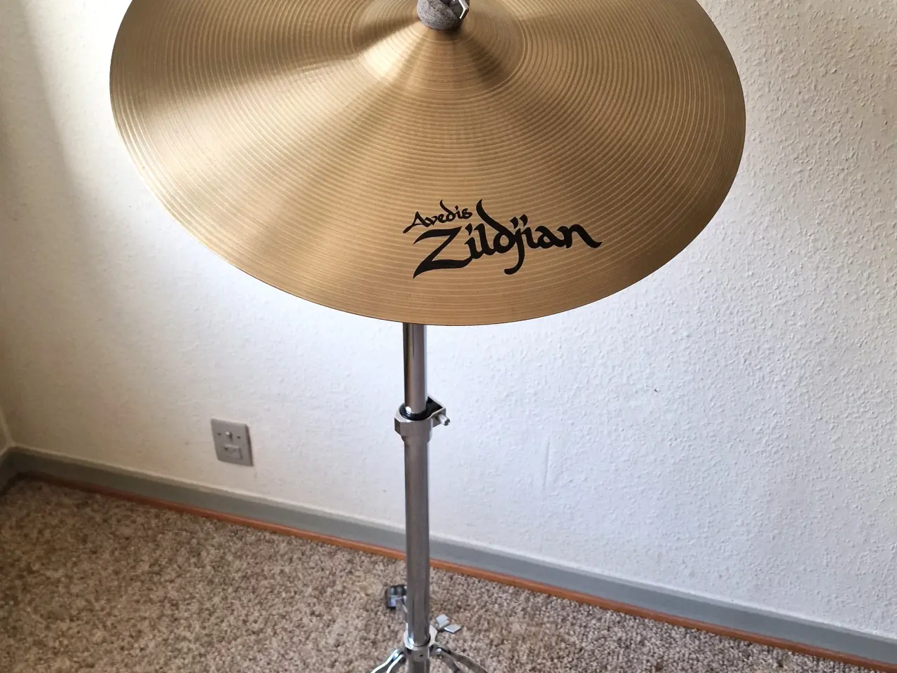 Billede 3 - Utrolig velholdt Zildjian bækken og hi-hat.