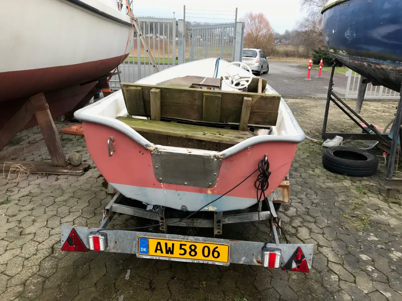 Billede 4 - Styrepultbåd ny pris 2500kr