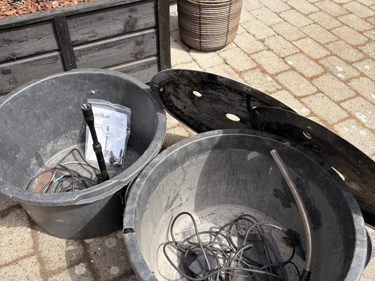 Billede 6 - 2 Granit springvand med tilbehør.