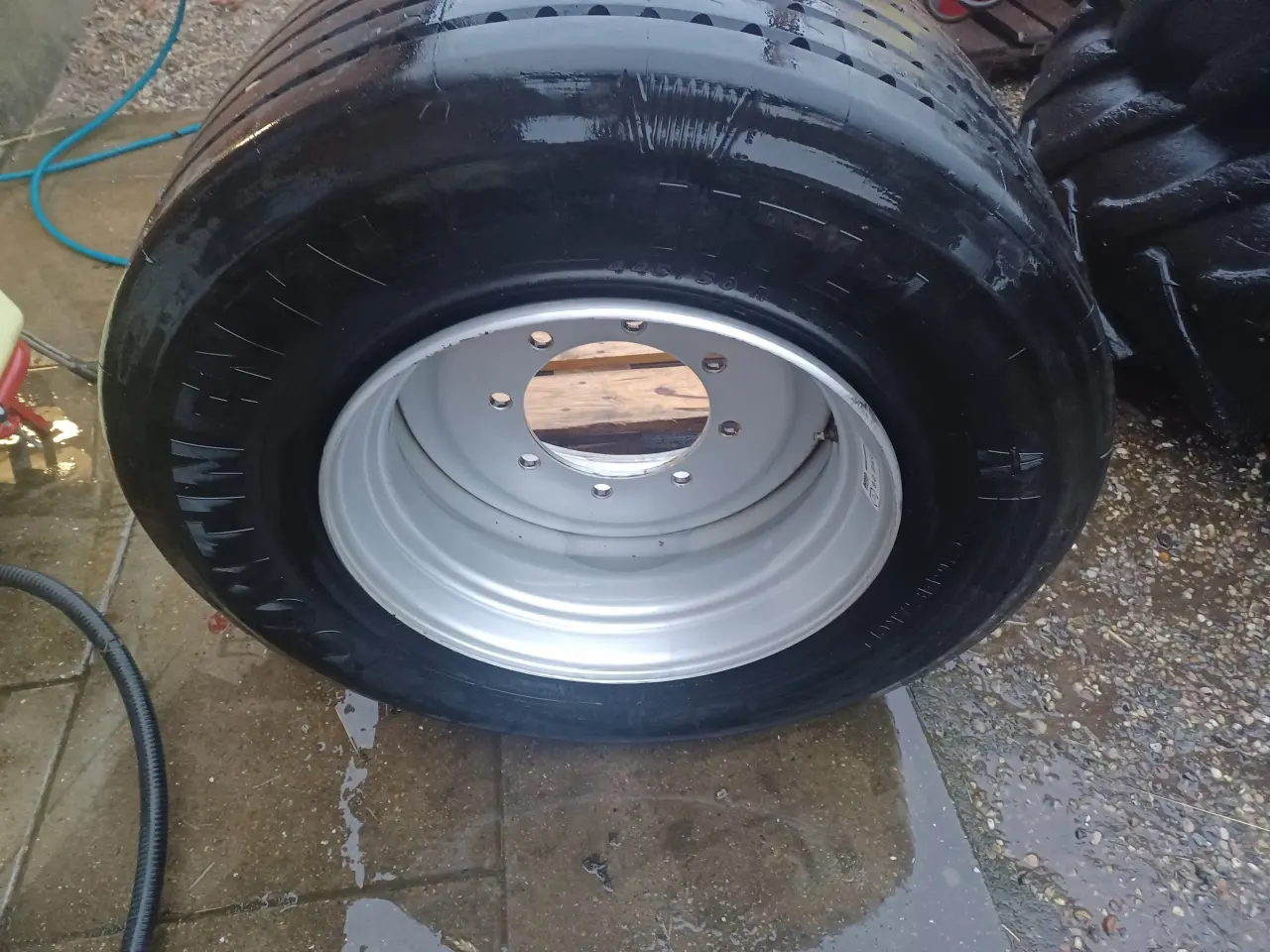 Billede 3 - 445/50-22,5 på fælg