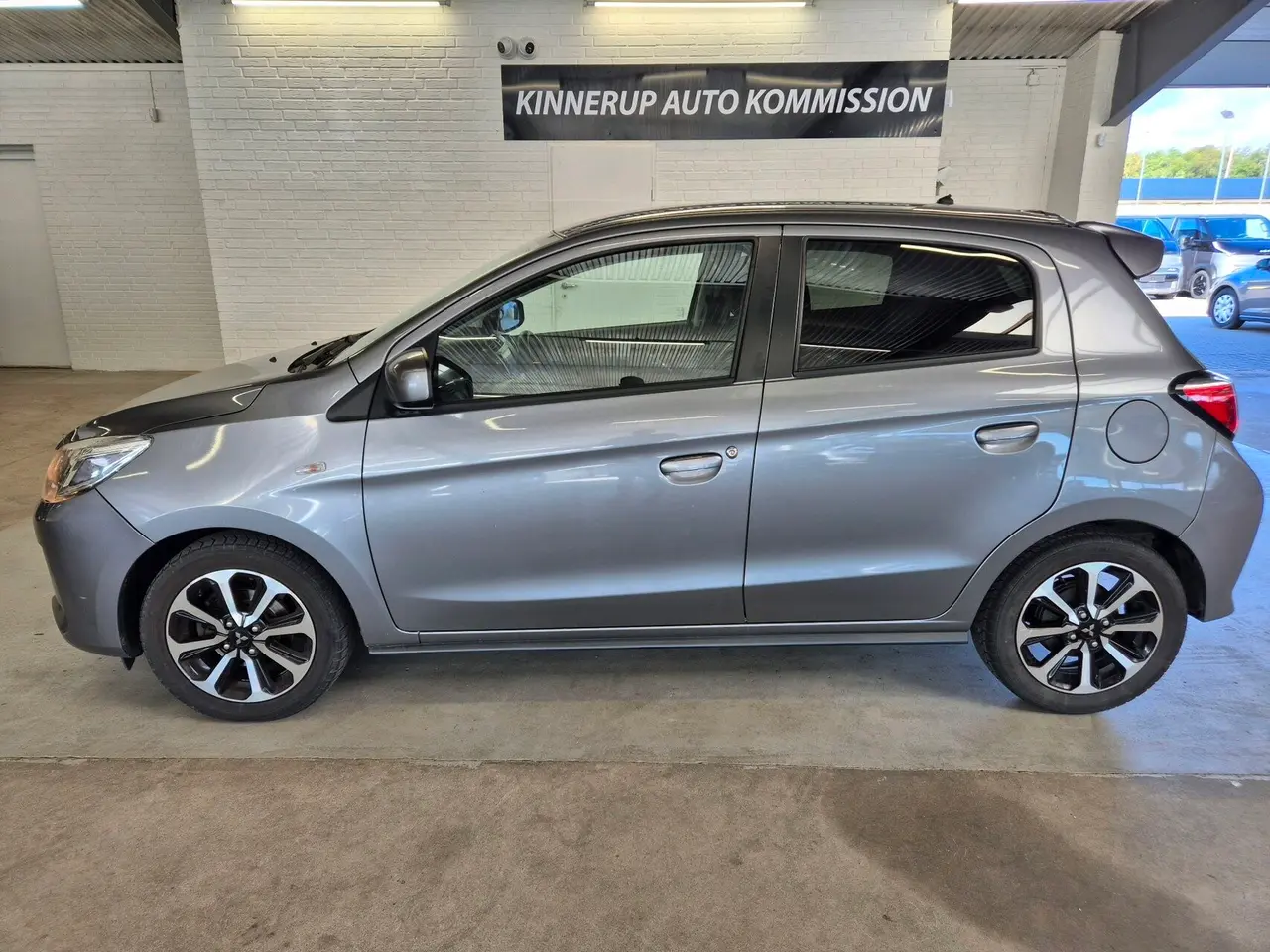 Billede 2 - Mitsubishi Space Star 1,2 Invite+ AS&G 71HK 5d
