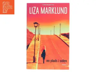 En plads i solen af Liza Marklund (Bog)