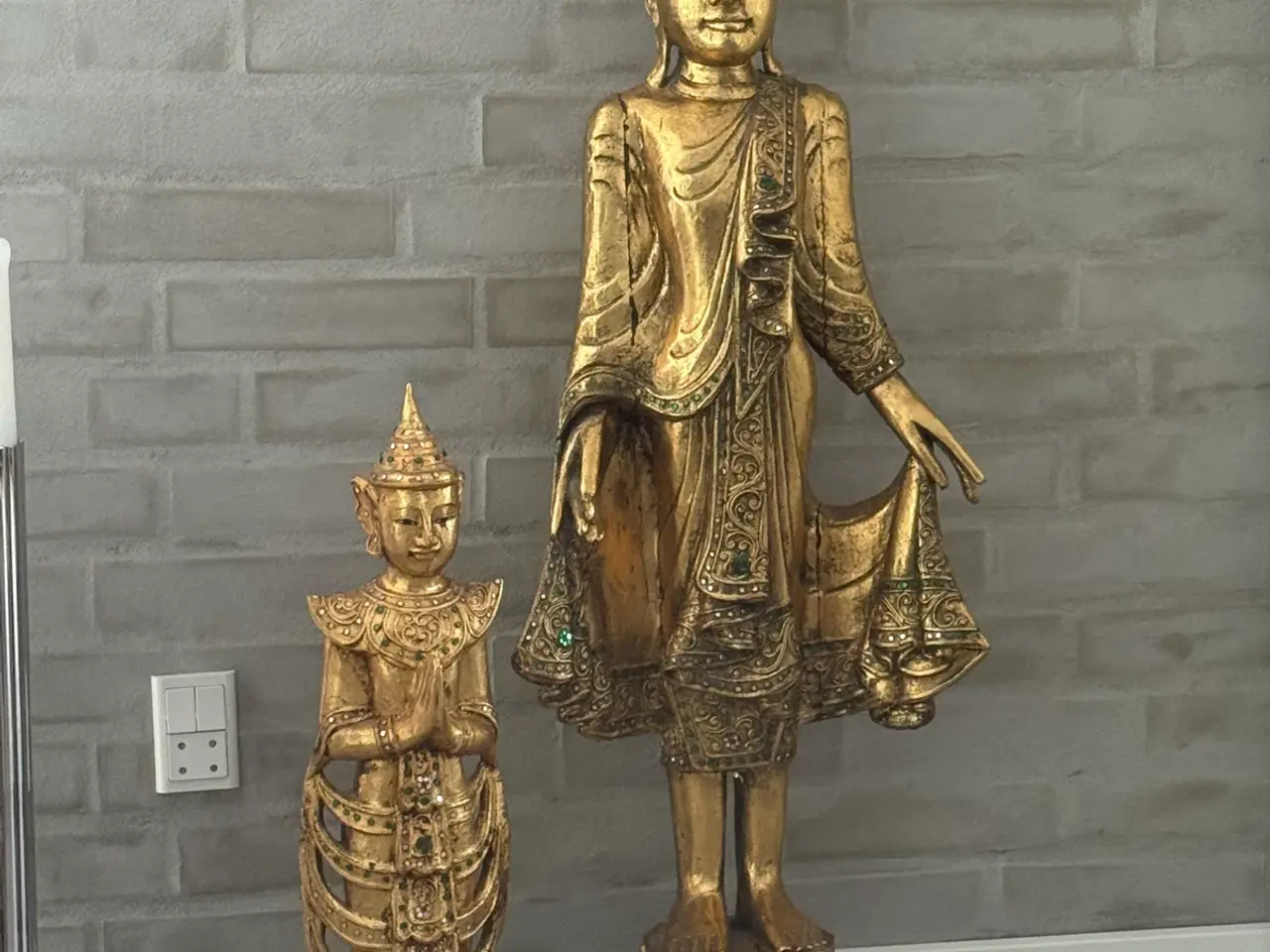 Billede 9 - To store Mandalay Buddha i massivt træ
