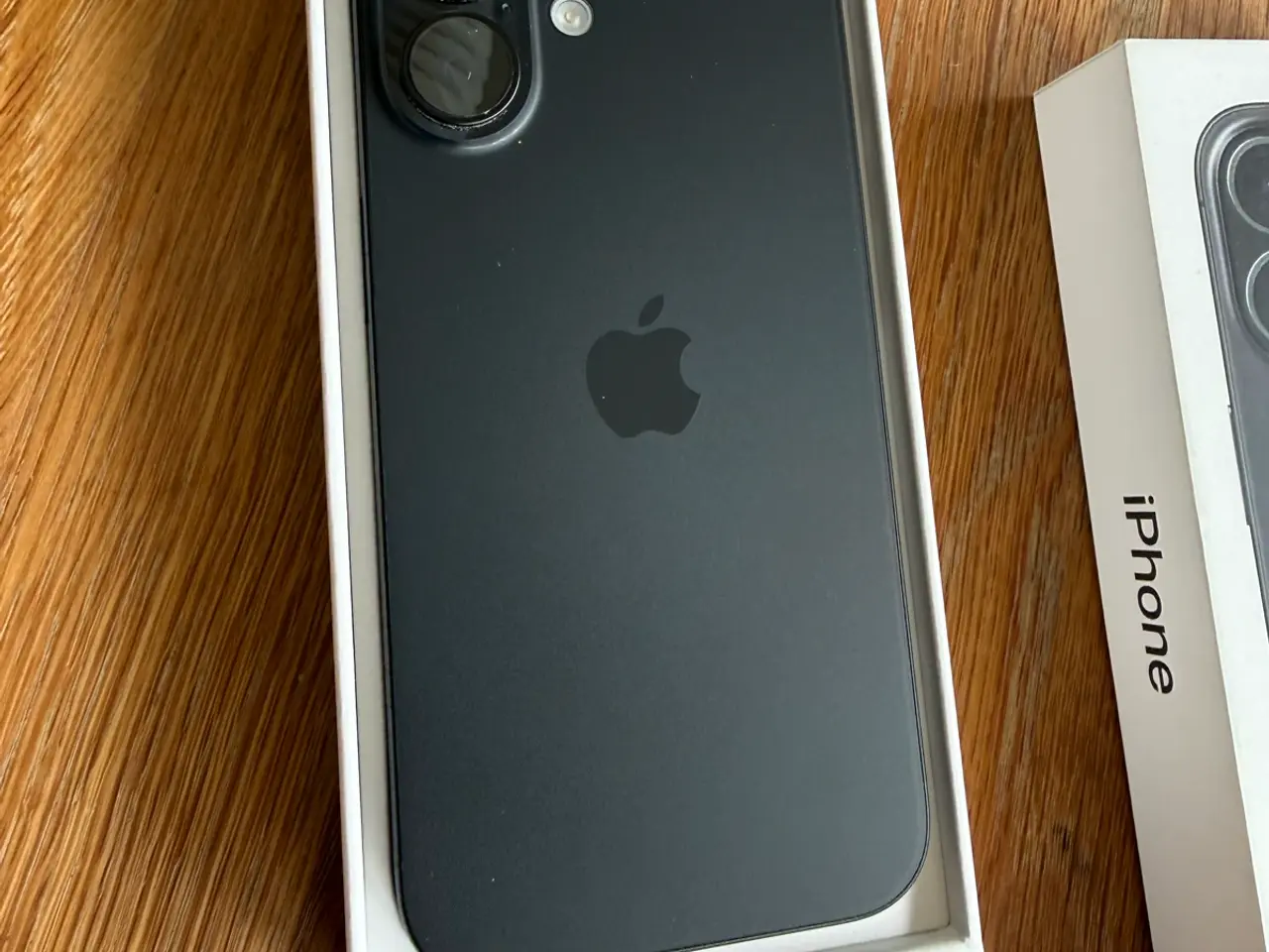 Billede 2 - iPhone 16 128 GB