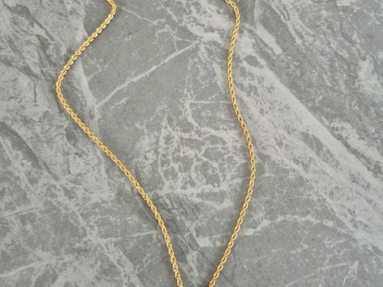 Billede 1 - 3mm goldfilled rope chain med medusa vedhæng